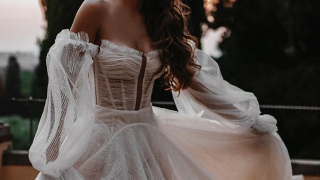The 5 Hottest 2024 Wedding Dress Trends - Costa Event Marbella