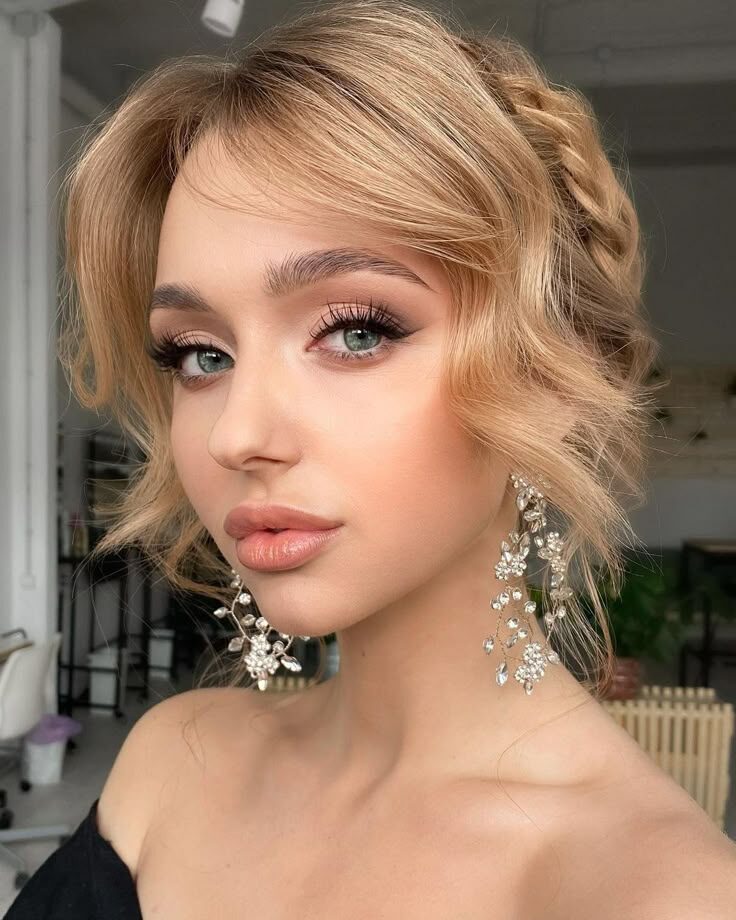 Bridal Hair and Makeup Trends 2025: A Marbella Bride’s Guide